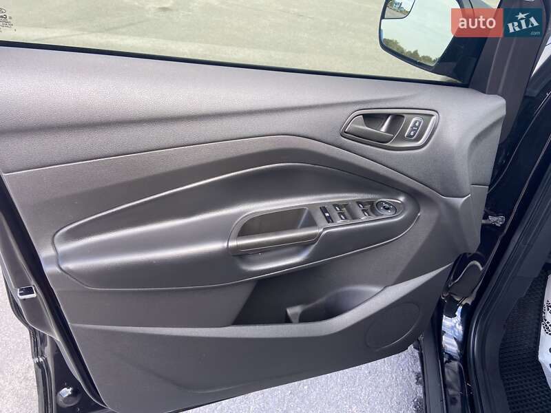 Внедорожник / Кроссовер Ford Escape 2019 в Ровно