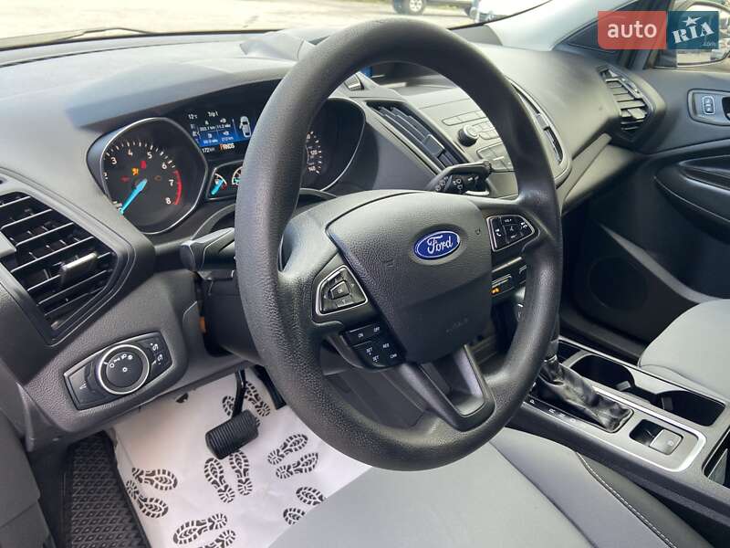 Внедорожник / Кроссовер Ford Escape 2019 в Ровно