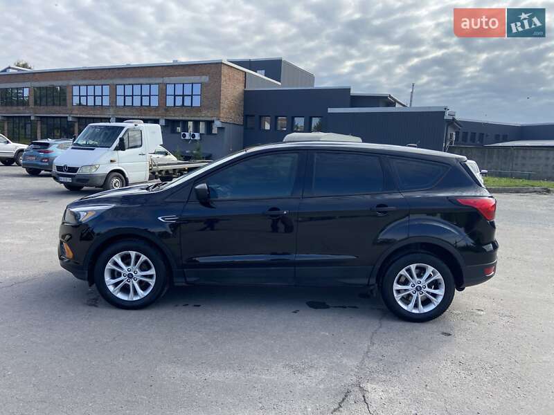 Внедорожник / Кроссовер Ford Escape 2019 в Ровно