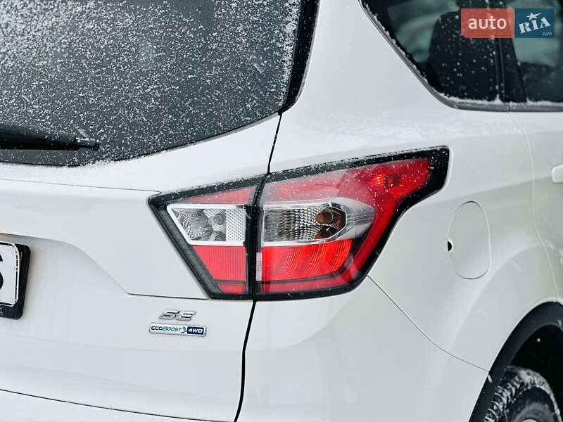 Позашляховик / Кросовер Ford Escape 2016 в Харкові