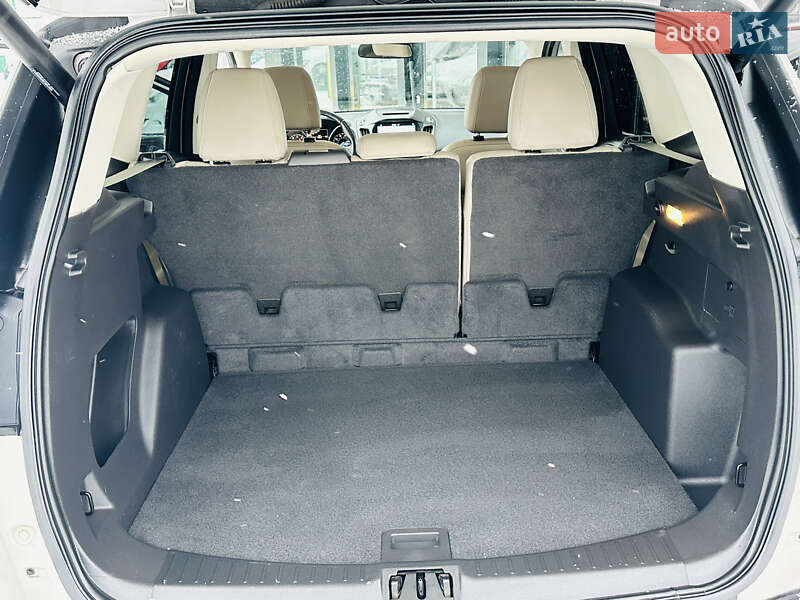 Позашляховик / Кросовер Ford Escape 2016 в Харкові