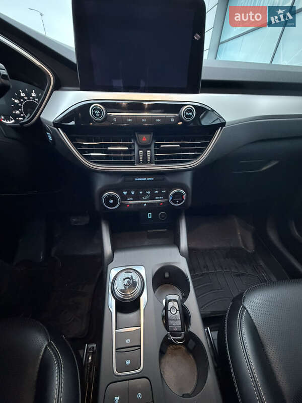 Позашляховик / Кросовер Ford Escape 2020 в Полтаві