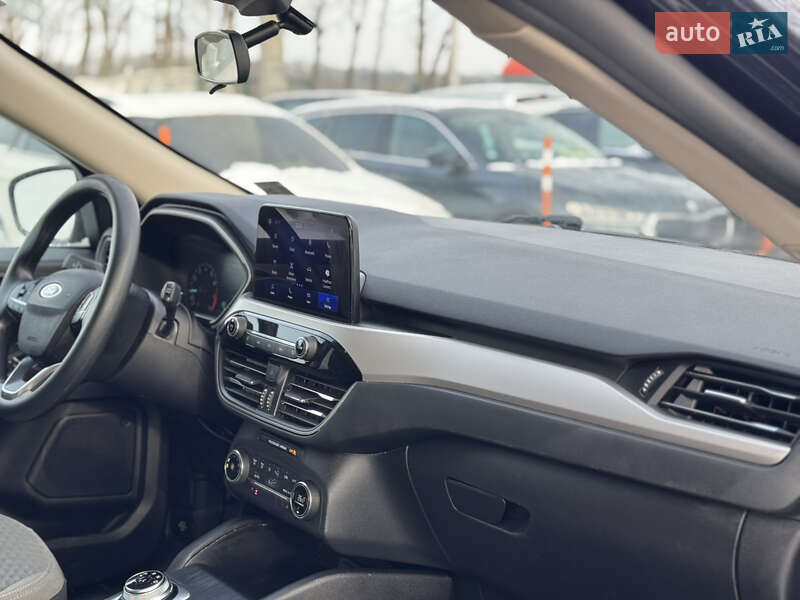 Внедорожник / Кроссовер Ford Escape 2019 в Умани