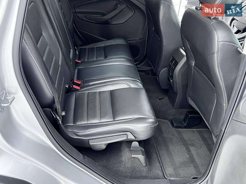 Позашляховик / Кросовер Ford Escape 2018 в Луцьку