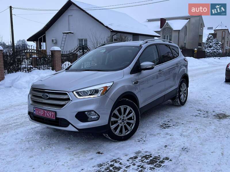 Позашляховик / Кросовер Ford Escape 2018 в Луцьку