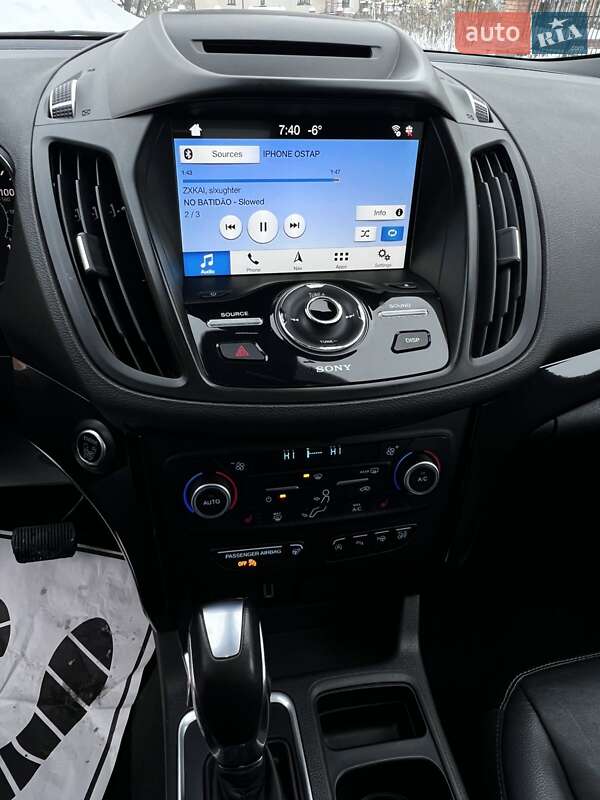 Позашляховик / Кросовер Ford Escape 2018 в Луцьку