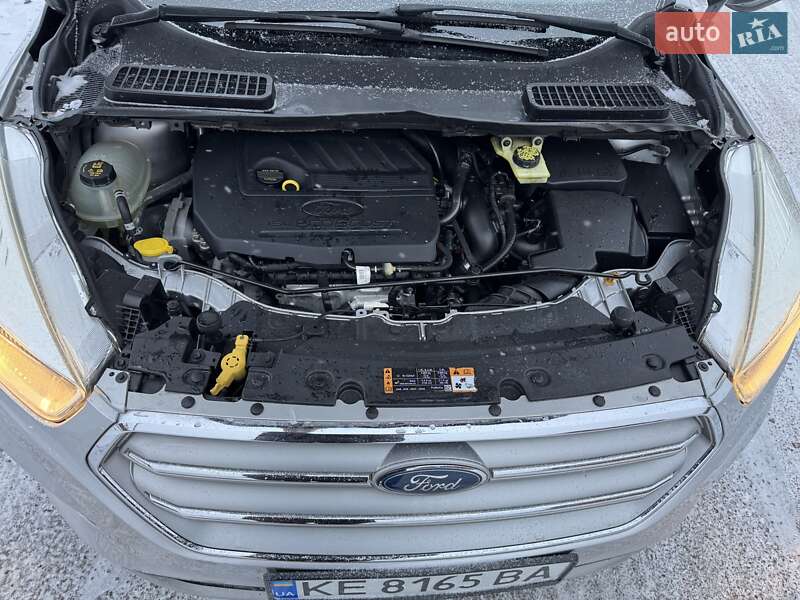 Позашляховик / Кросовер Ford Escape 2017 в Миргороді