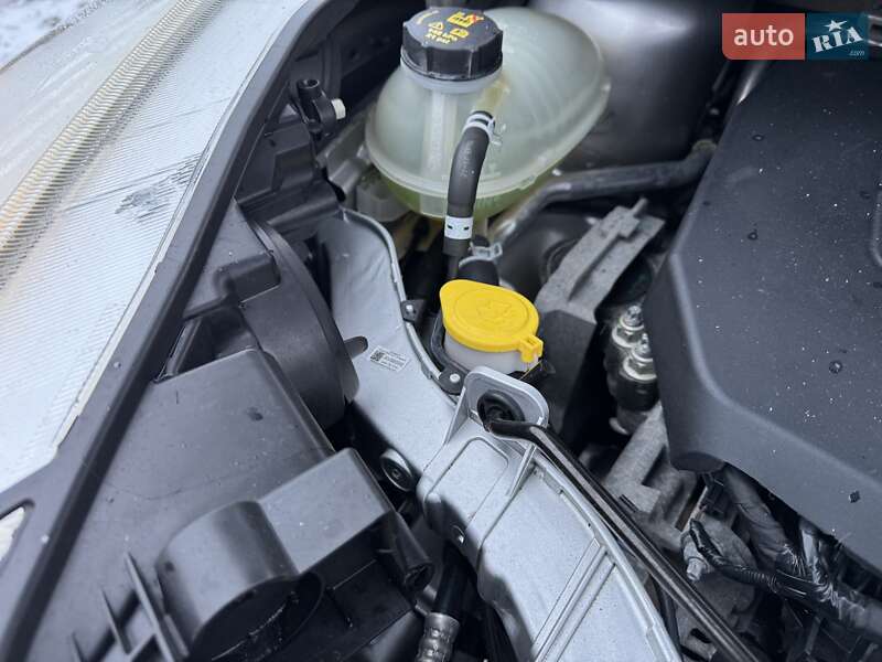 Позашляховик / Кросовер Ford Escape 2017 в Миргороді