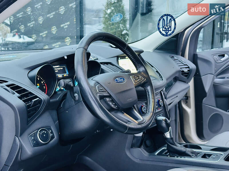 Внедорожник / Кроссовер Ford Escape 2017 в Харькове