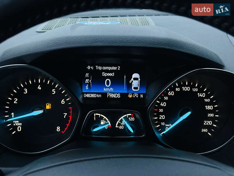 Внедорожник / Кроссовер Ford Escape 2017 в Харькове