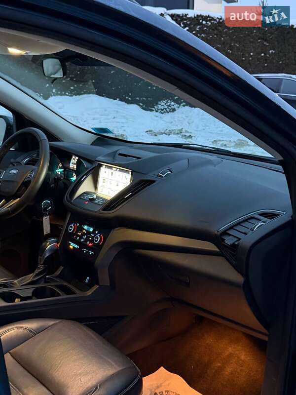 Позашляховик / Кросовер Ford Escape 2018 в Львові