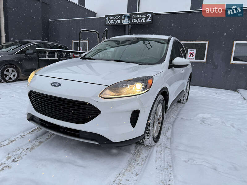 Внедорожник / Кроссовер Ford Escape 2020 в Черкассах