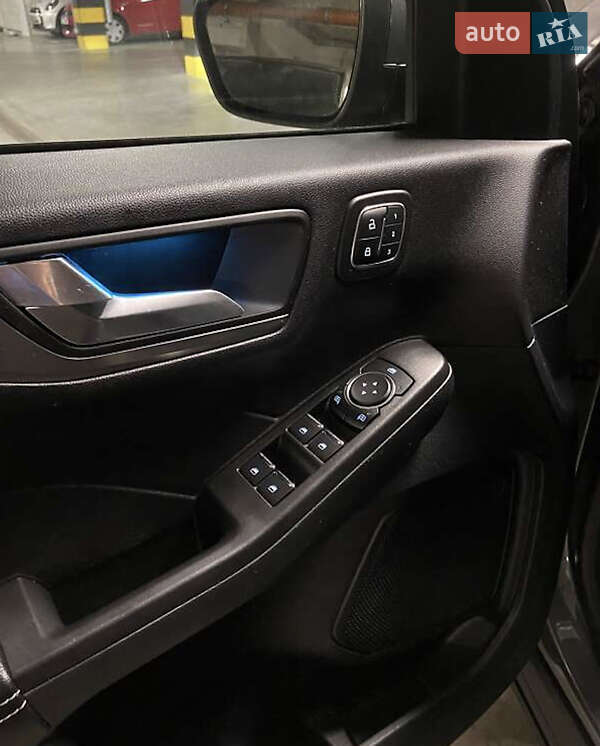 Внедорожник / Кроссовер Ford Escape 2021 в Киеве