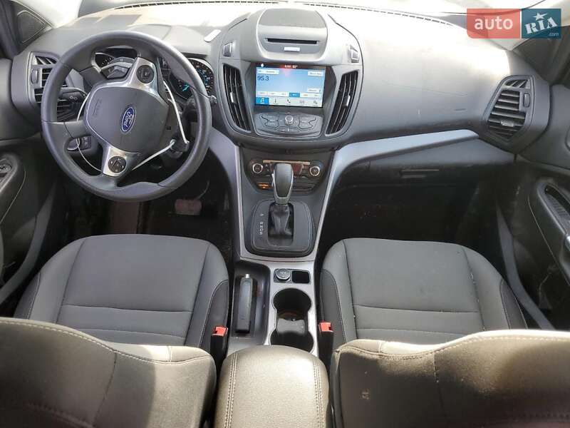 Позашляховик / Кросовер Ford Escape 2016 в Львові