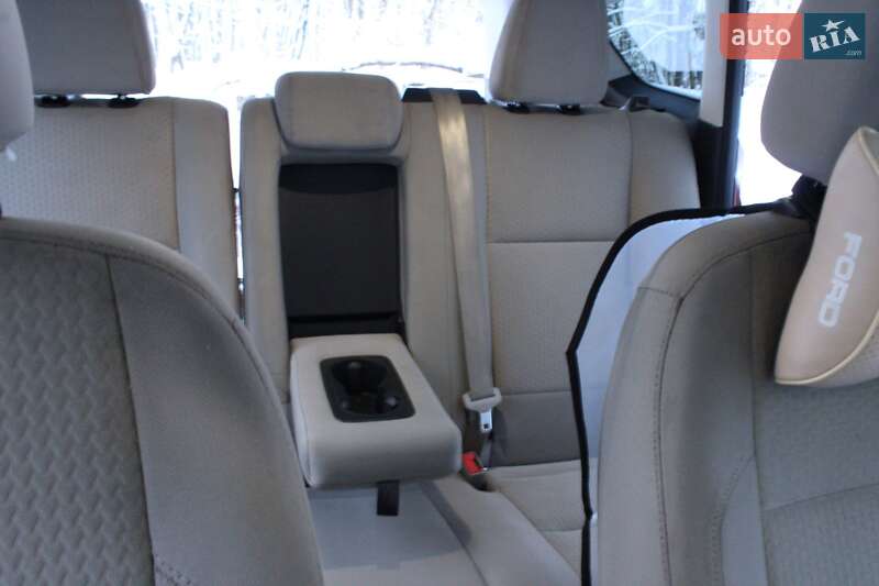 Внедорожник / Кроссовер Ford Escape 2016 в Чернигове