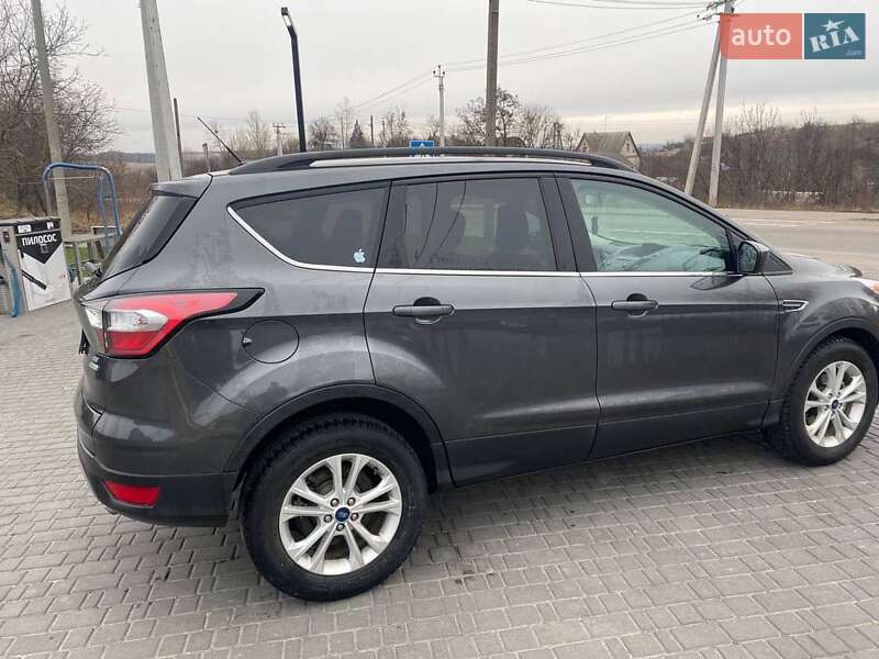Позашляховик / Кросовер Ford Escape 2018 в Львові