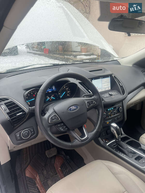 Позашляховик / Кросовер Ford Escape 2018 в Львові