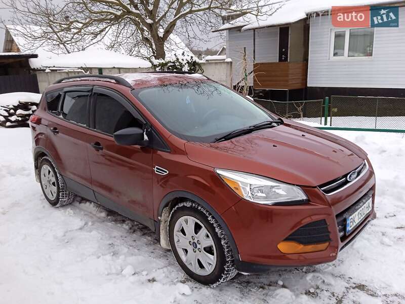 Позашляховик / Кросовер Ford Escape 2015 в Острозі фото 3 Позашляховик / Кросовер Ford Escape 2015 в Острозі