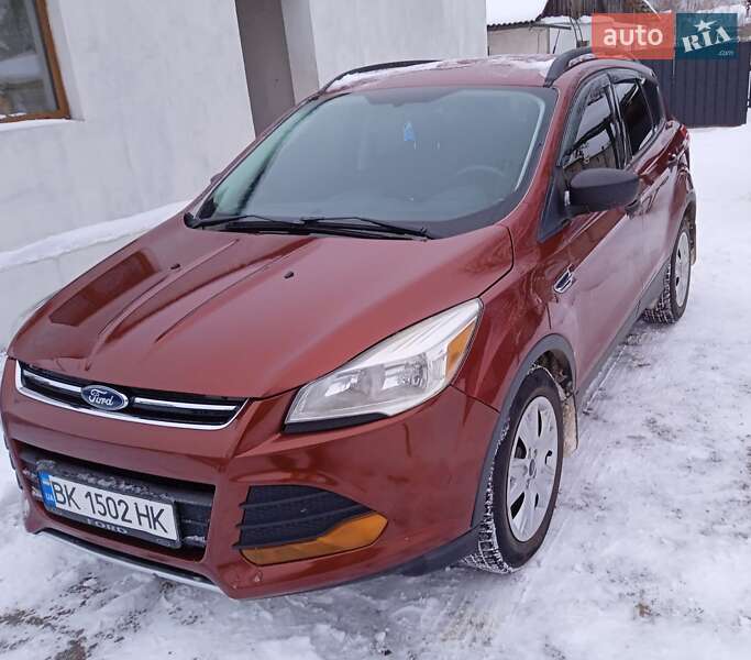 Позашляховик / Кросовер Ford Escape 2015 в Острозі фото 2 Позашляховик / Кросовер Ford Escape 2015 в Острозі