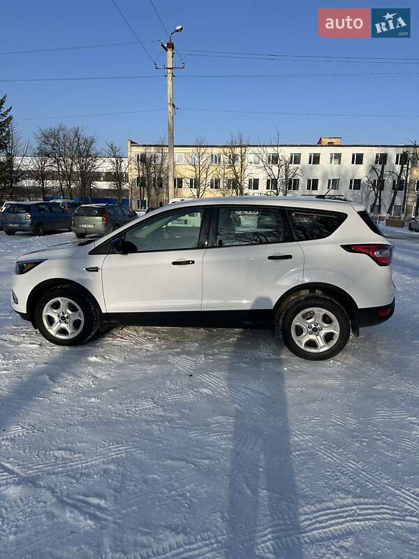 Позашляховик / Кросовер Ford Escape 2018 в Вінниці
