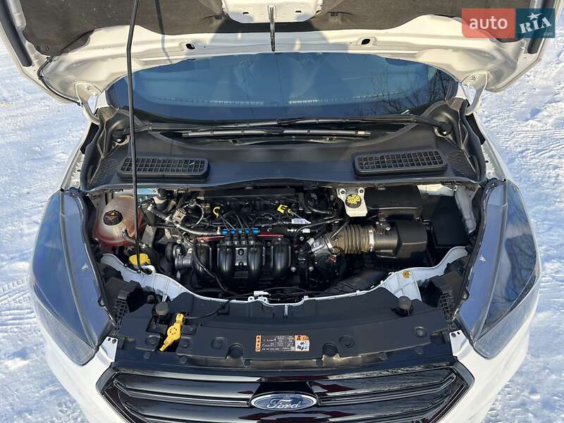 Позашляховик / Кросовер Ford Escape 2018 в Вінниці