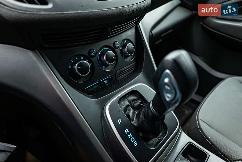 Позашляховик / Кросовер Ford Escape 2013 в Києві