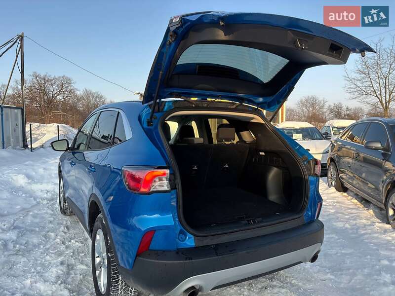 Позашляховик / Кросовер Ford Escape 2019 в Стрию