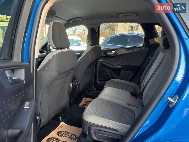 Позашляховик / Кросовер Ford Escape 2019 в Стрию