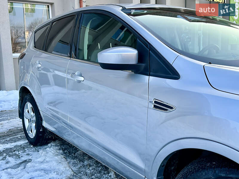 Позашляховик / Кросовер Ford Escape 2015 в Дрогобичі