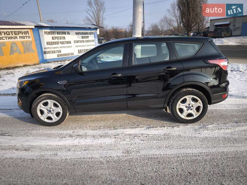 Внедорожник / Кроссовер Ford Escape 2017 в Сумах