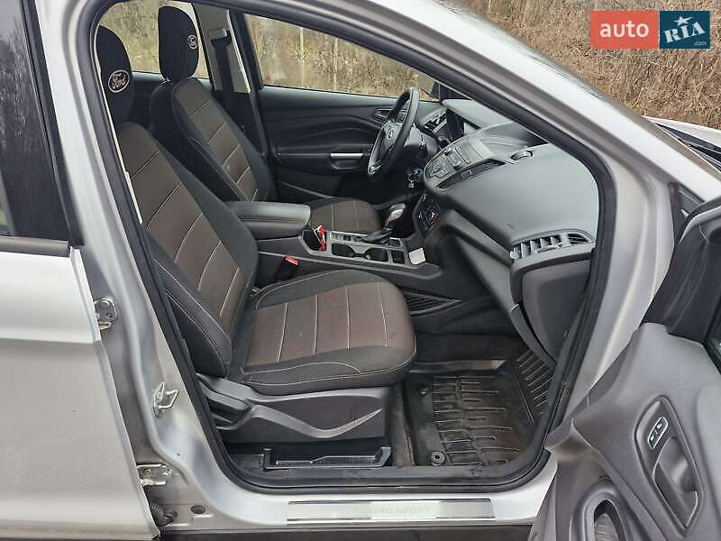 Внедорожник / Кроссовер Ford Escape 2019 в Львове