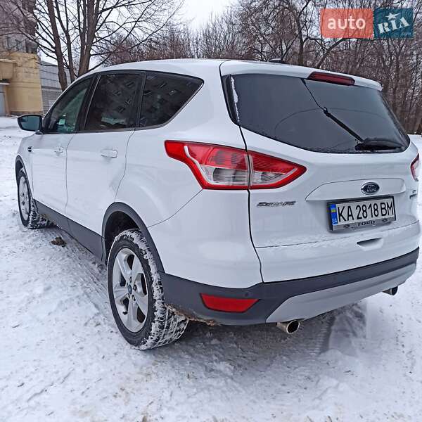 Внедорожник / Кроссовер Ford Escape 2012 в Каменском