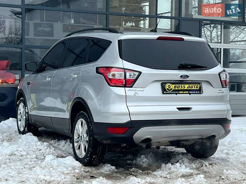 Внедорожник / Кроссовер Ford Escape 2018 в Ивано-Франковске