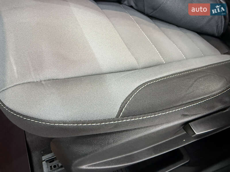 Внедорожник / Кроссовер Ford Escape 2017 в Одессе