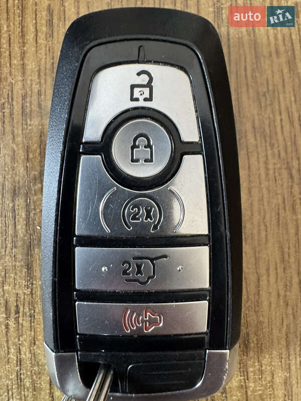 Позашляховик / Кросовер Ford Escape 2020 в Полтаві