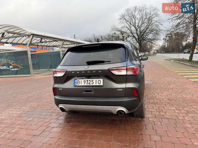 Позашляховик / Кросовер Ford Escape 2020 в Полтаві