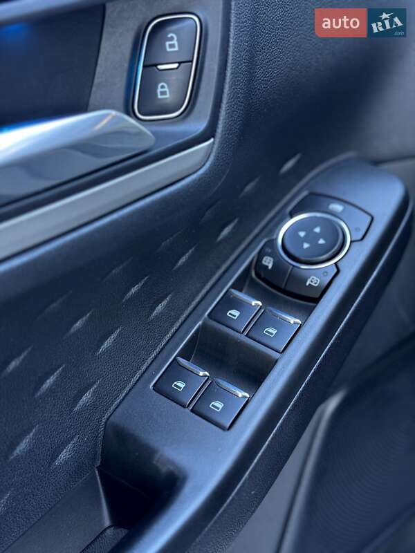 Внедорожник / Кроссовер Ford Escape 2020 в Барышевке