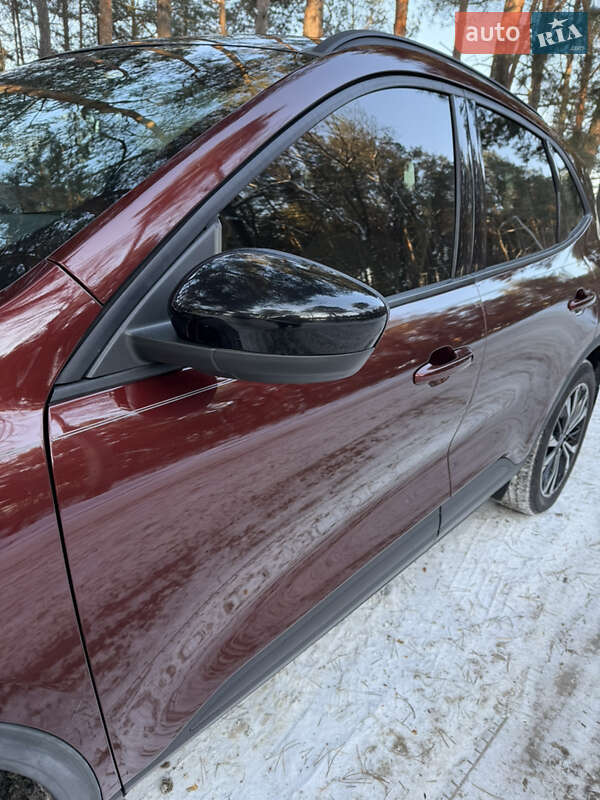 Позашляховик / Кросовер Ford Escape 2021 в Гайвороні