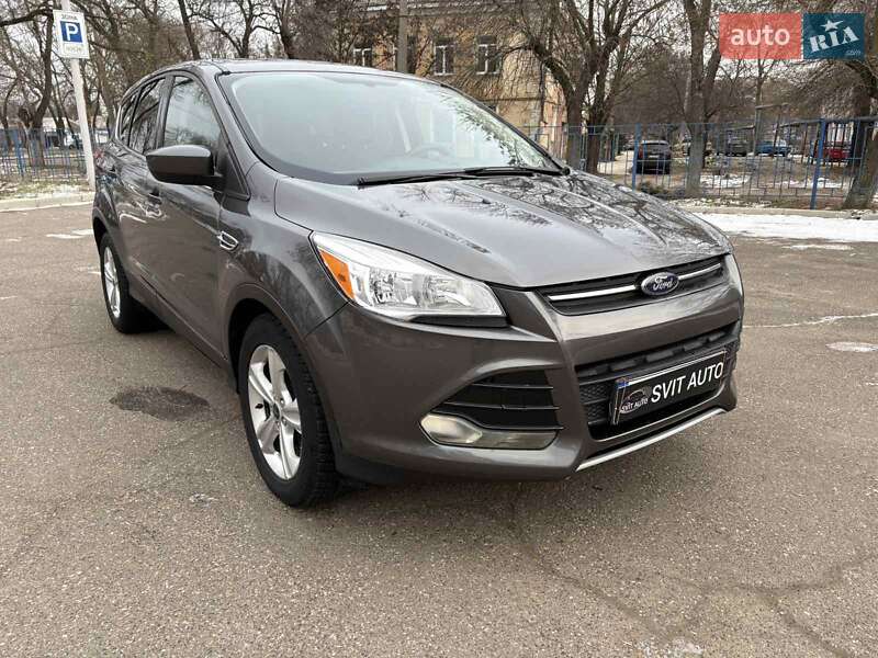 Внедорожник / Кроссовер Ford Escape 2015 в Николаеве