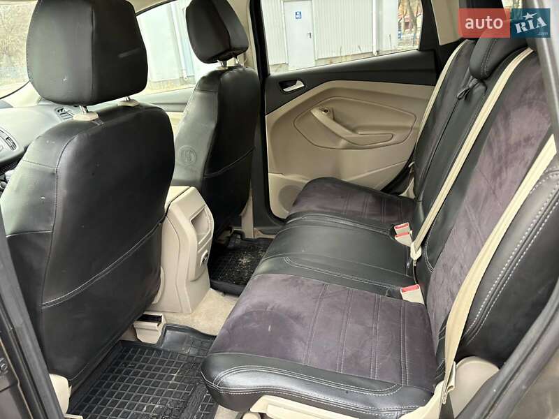 Внедорожник / Кроссовер Ford Escape 2015 в Николаеве