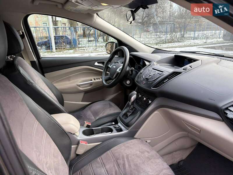 Внедорожник / Кроссовер Ford Escape 2015 в Николаеве