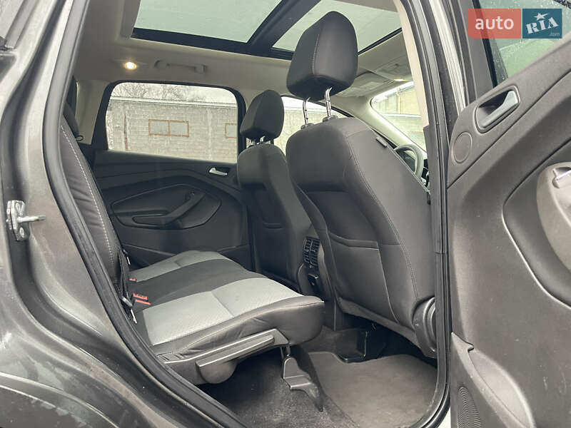 Внедорожник / Кроссовер Ford Escape 2017 в Львове