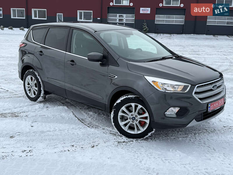 Позашляховик / Кросовер Ford Escape 2018 в Дубні