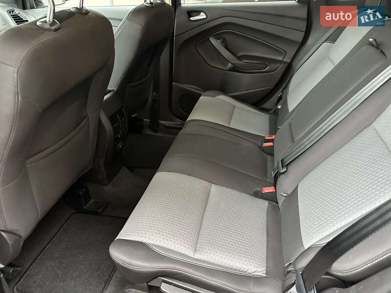 Позашляховик / Кросовер Ford Escape 2016 в Львові фото 34 Позашляховик / Кросовер Ford Escape 2016 в Львові