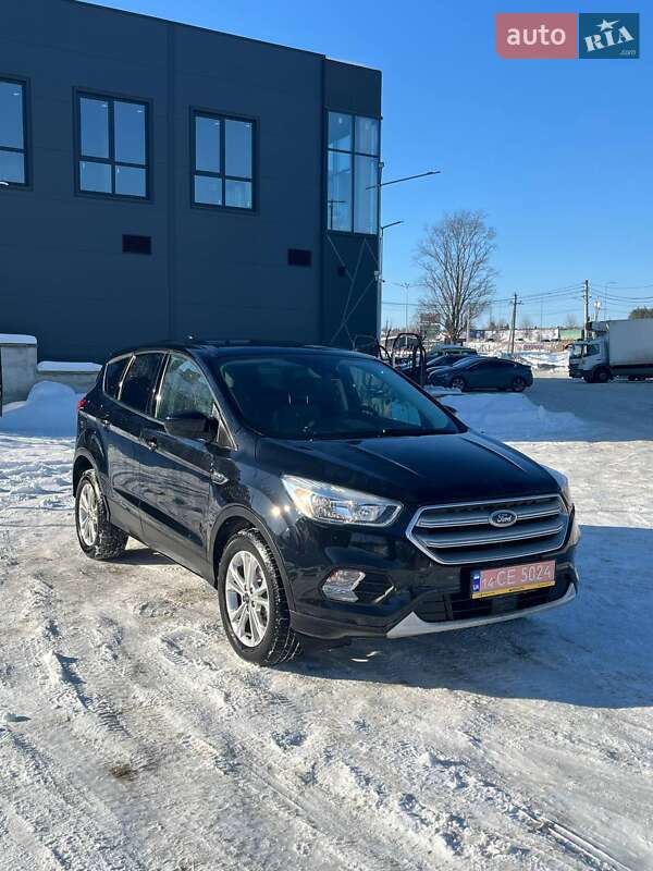Позашляховик / Кросовер Ford Escape 2019 в Львові