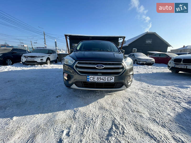 Позашляховик / Кросовер Ford Escape 2017 в Чернівцях