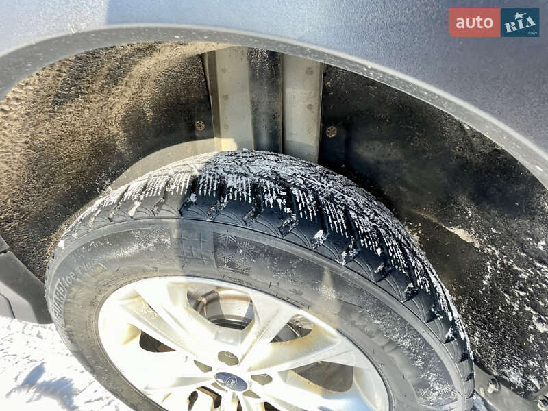 Позашляховик / Кросовер Ford Escape 2017 в Чернівцях