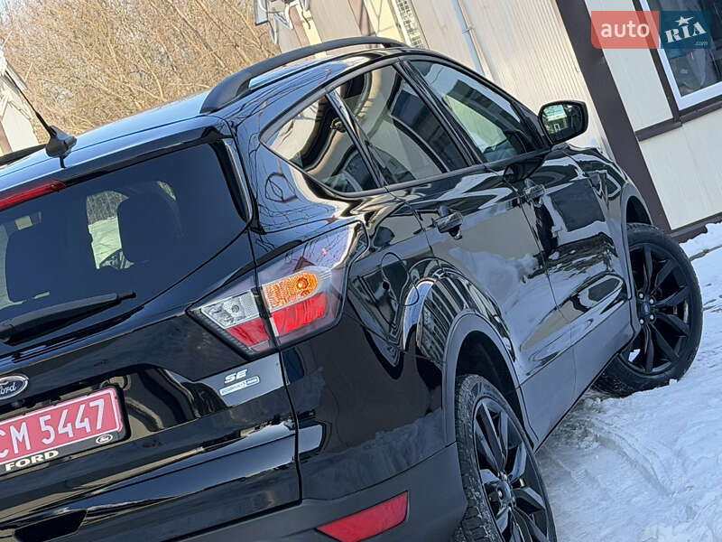 Позашляховик / Кросовер Ford Escape 2018 в Дрогобичі