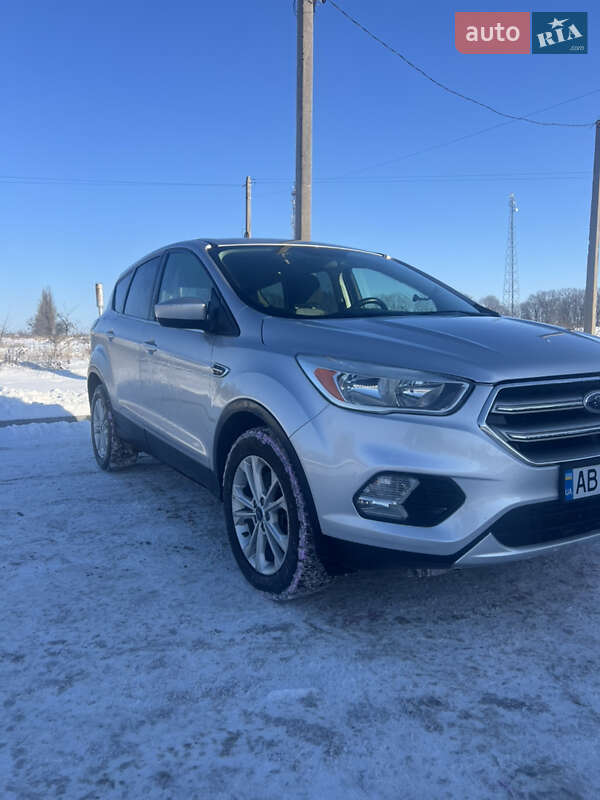 Внедорожник / Кроссовер Ford Escape 2016 в Виннице