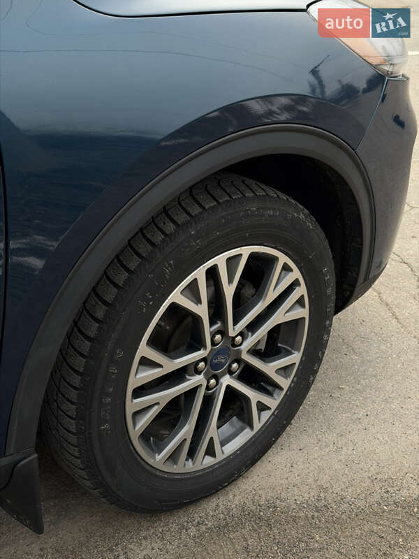 Позашляховик / Кросовер Ford Escape 2019 в Первомайську фото 7 Позашляховик / Кросовер Ford Escape 2019 в Первомайську